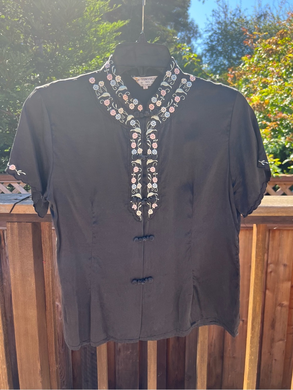100%Silk Black Floral Embroidered Mandarin Collar Blouse